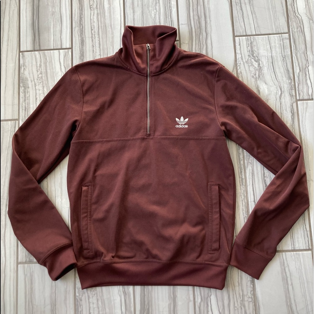 Adidas 1/2 zip pullover. EUC like new